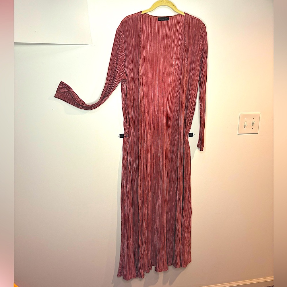JLUXLABEL Crepe Mauve champagne duster/cape
 A beauty😍